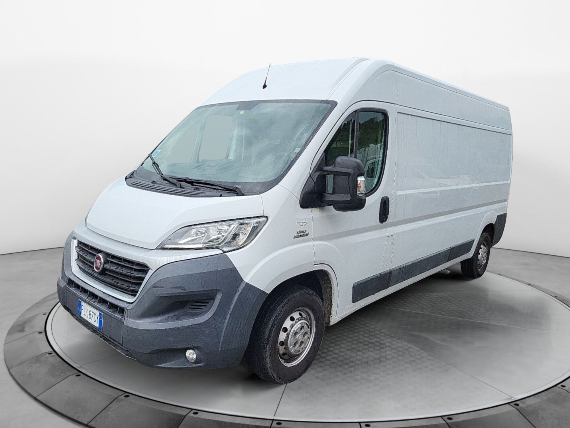 Fiat Ducato Furgone vetrato 33 2.3 MJT 130CV PLM-TM Furgone Vetrato  del 2016 usata a Terranuova Bracciolini