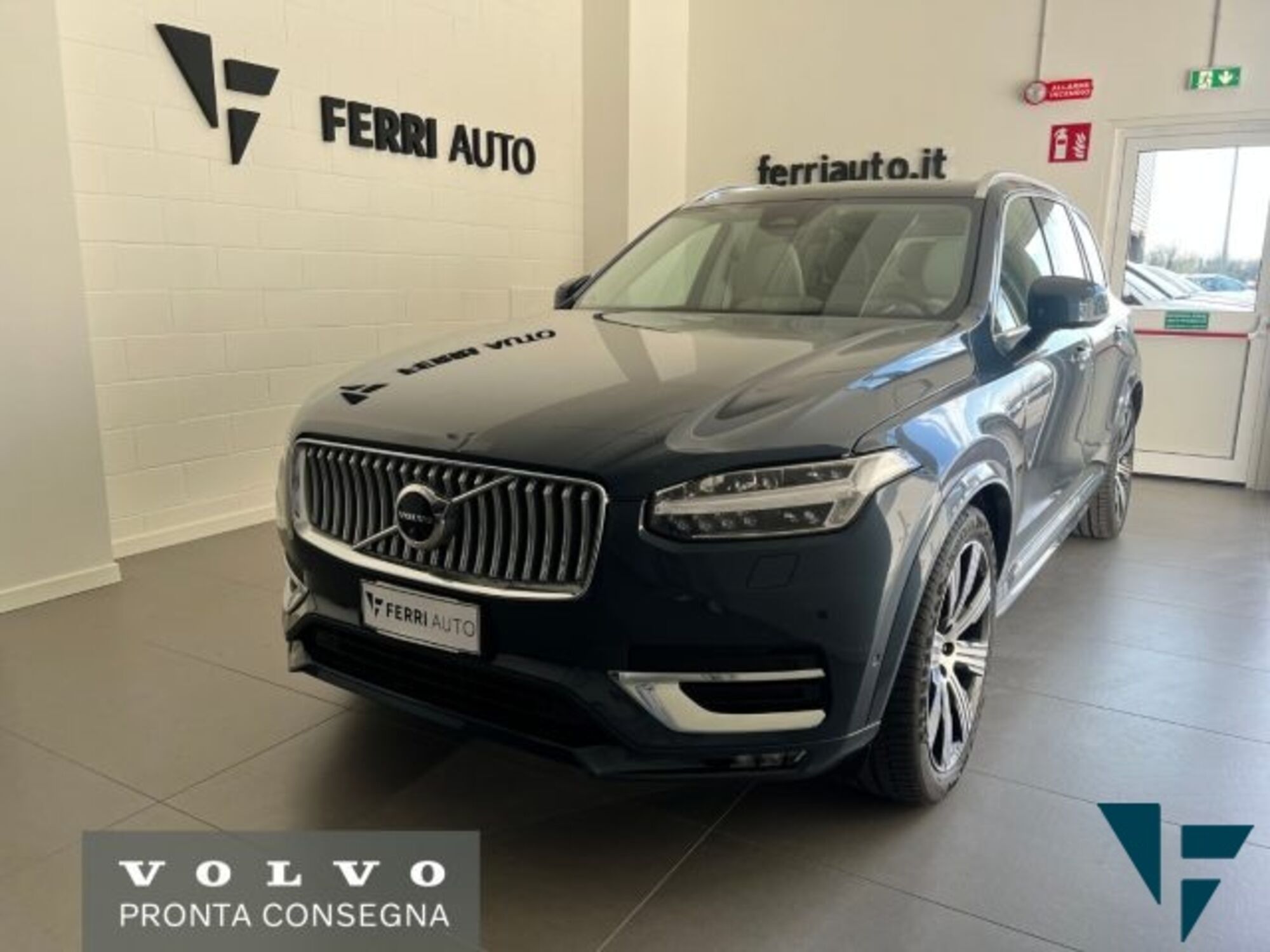 Volvo XC90 B5 (d) AWD automatico 7 posti Ultimate Bright nuova a Tavagnacco