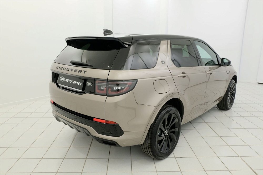 Land Rover Discovery Sport 1.5 I3 PHEV 309 CV AWD Auto R-Dynamic  del 2023 usata a Castel d'Ario (2)
