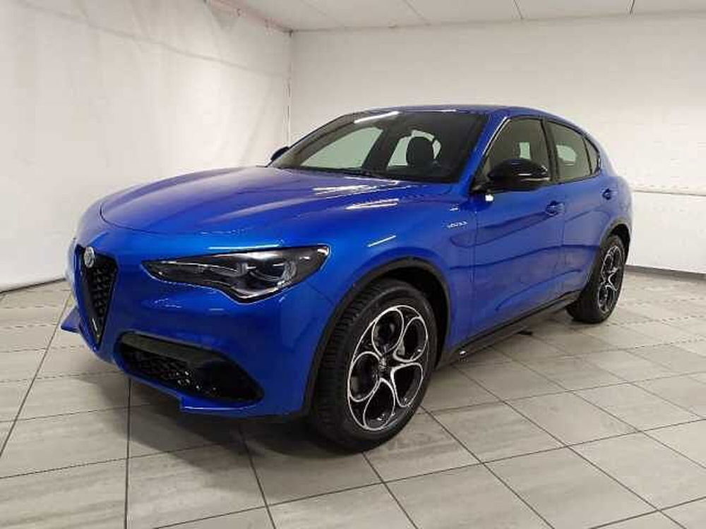 Alfa Romeo Stelvio nuova a Cuneo