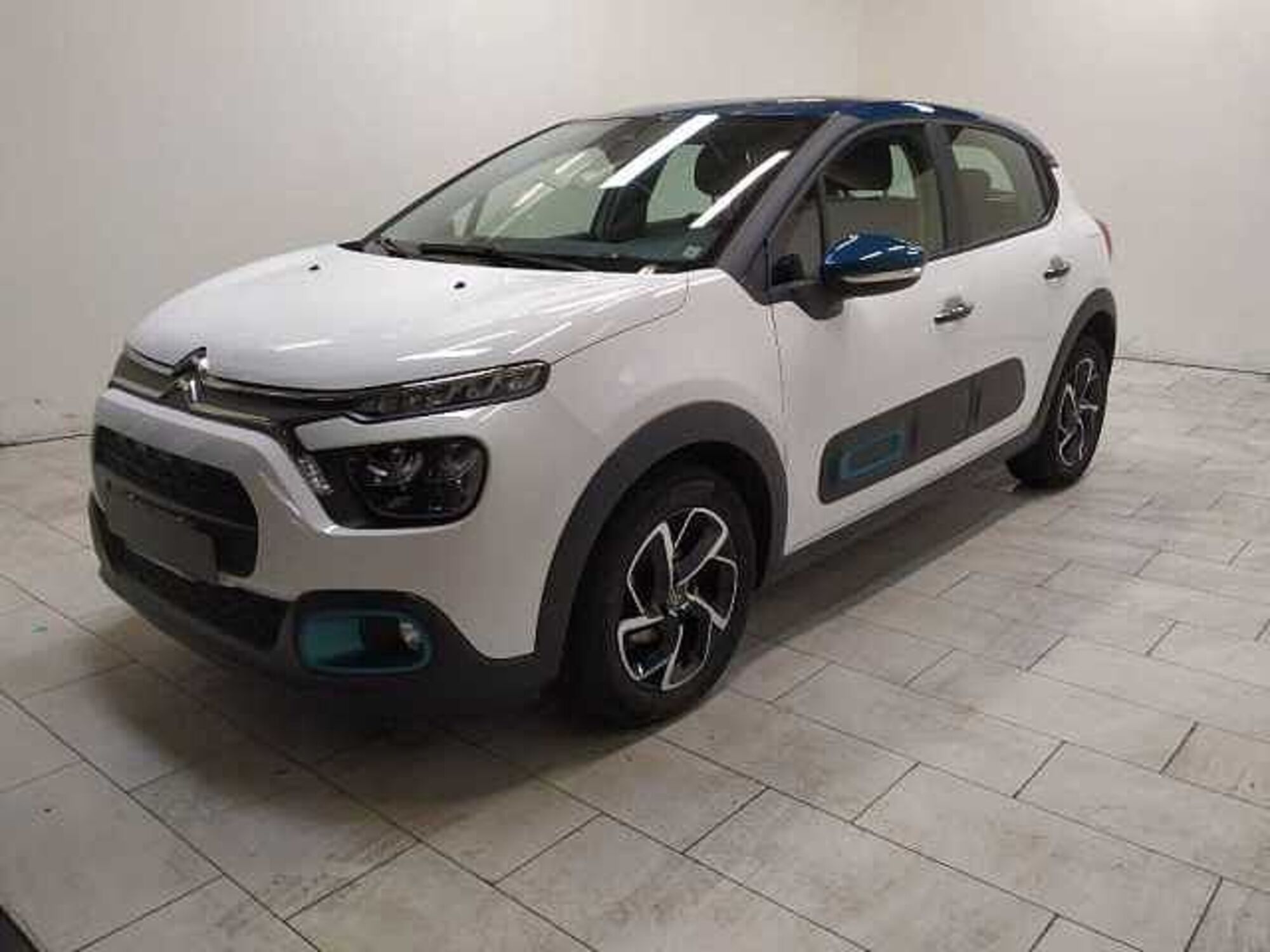 Citroen C3 1.2 puretech Max s&amp;s 83cv neopatentati del 2021 usata a Cuneo