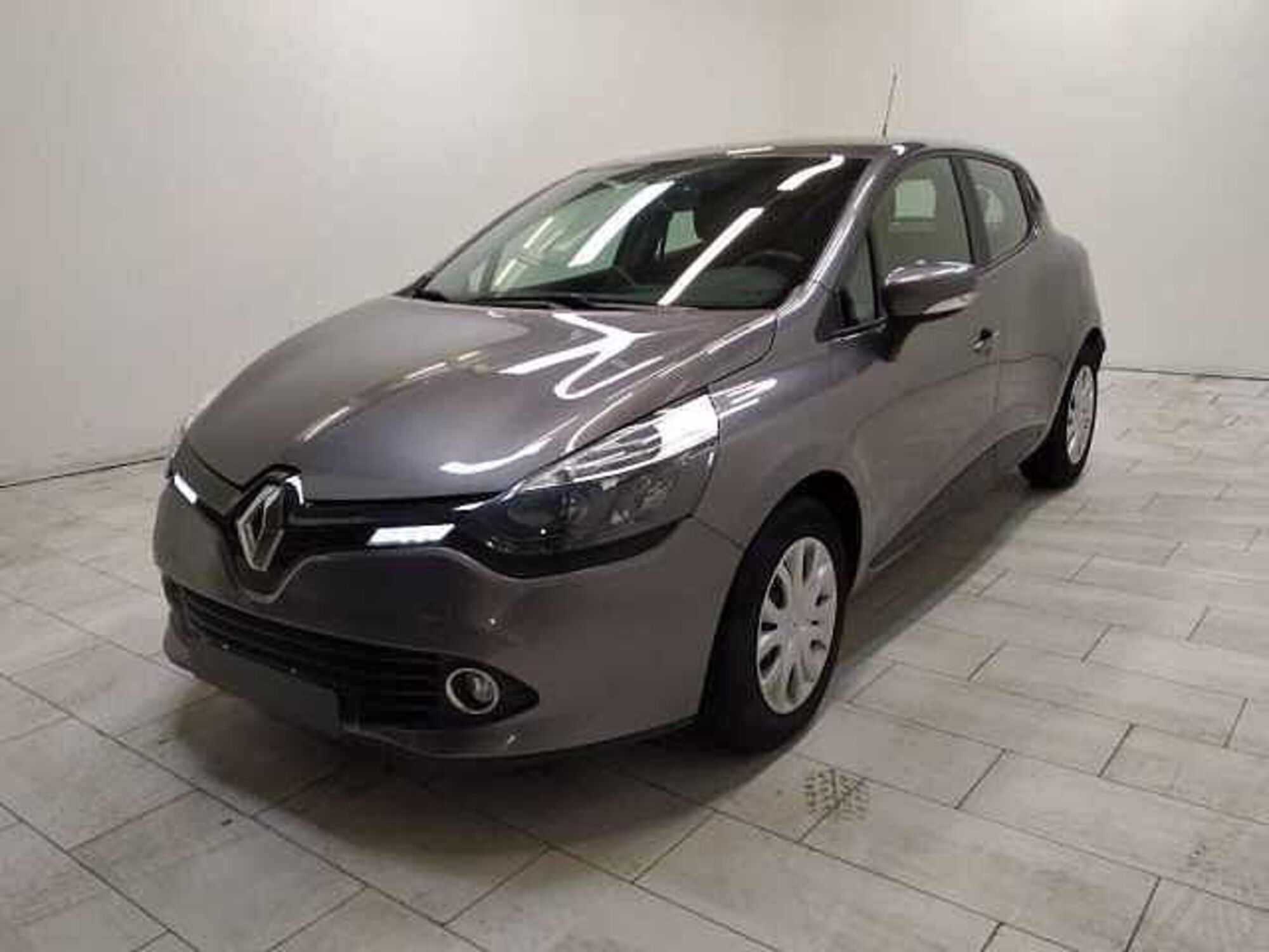 Renault Clio Sporter 1.5 dCi 8V 75CV Wave  del 2015 usata a Cuneo