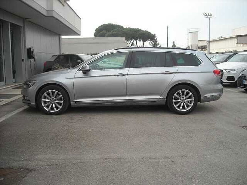 Volkswagen Passat Variant usata a Lucca (10)