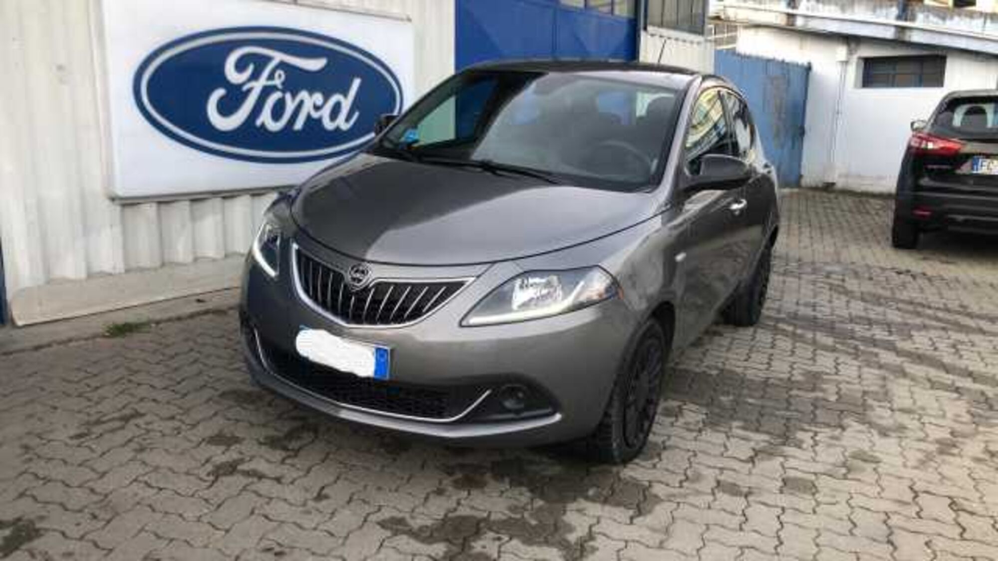 Lancia Ypsilon 1.0 FireFly 5 porte S&amp;S Hybrid Ecochic Silver  del 2022 usata a Pavone Canavese