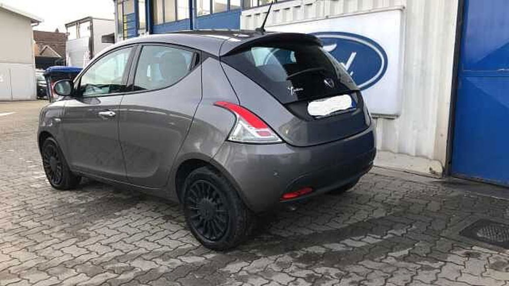 Lancia Ypsilon usata a Torino (6)