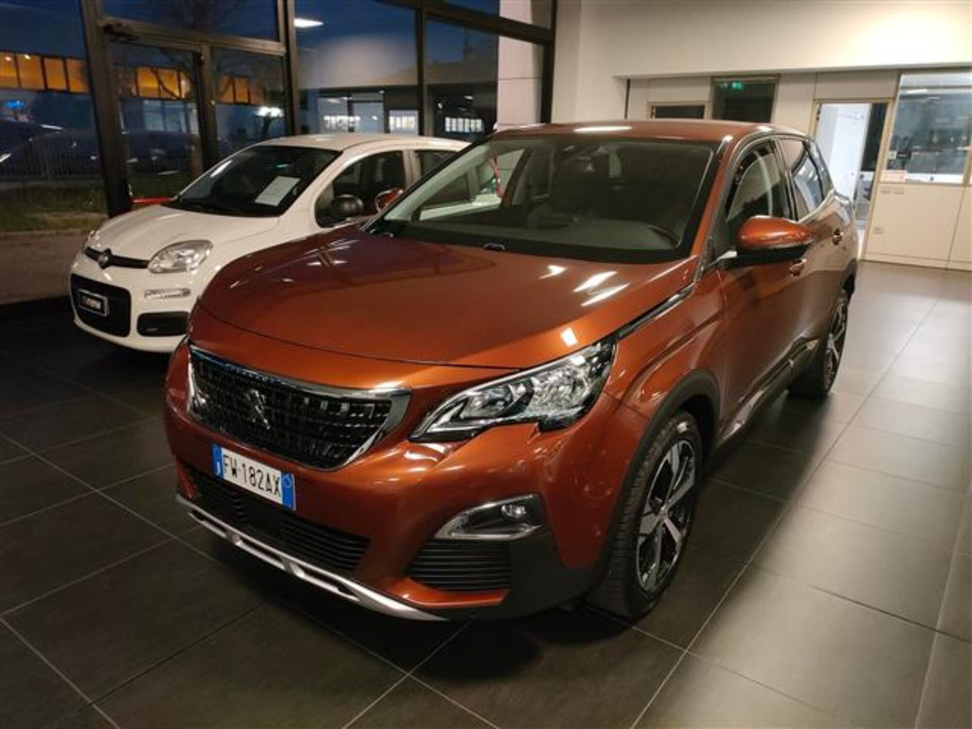 Peugeot 3008 BlueHDi 130 S&amp;S EAT8 Allure Pack  del 2019 usata a Correggio