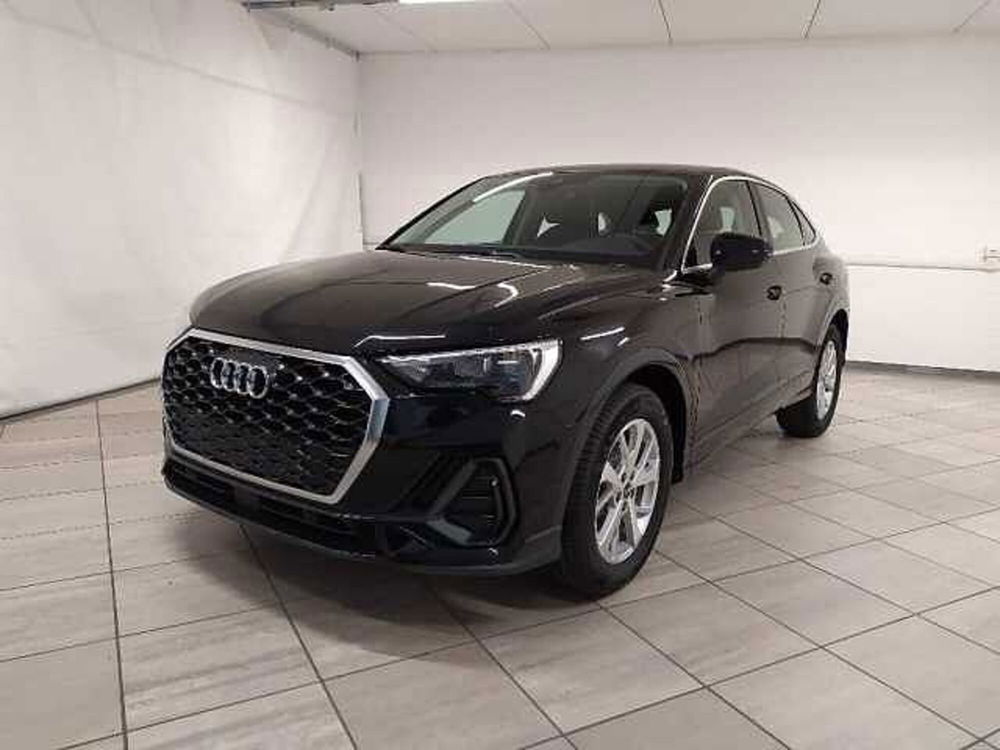 Audi Q3 Sportback nuova a Cuneo