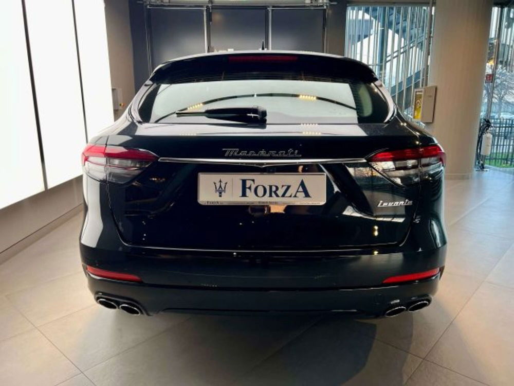 Maserati Levante usata a Torino (7)