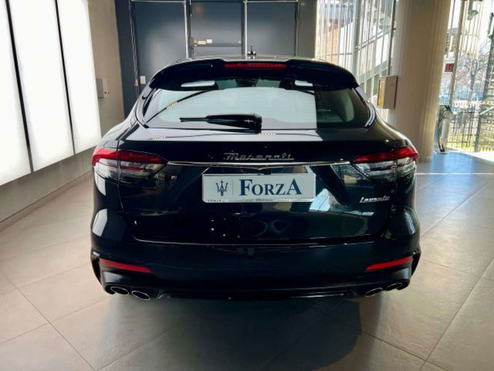 Maserati Levante usata a Torino (6)