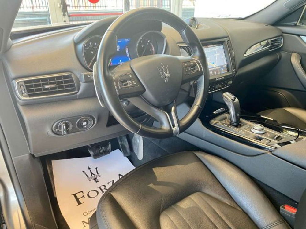 Maserati Levante usata a Torino (9)