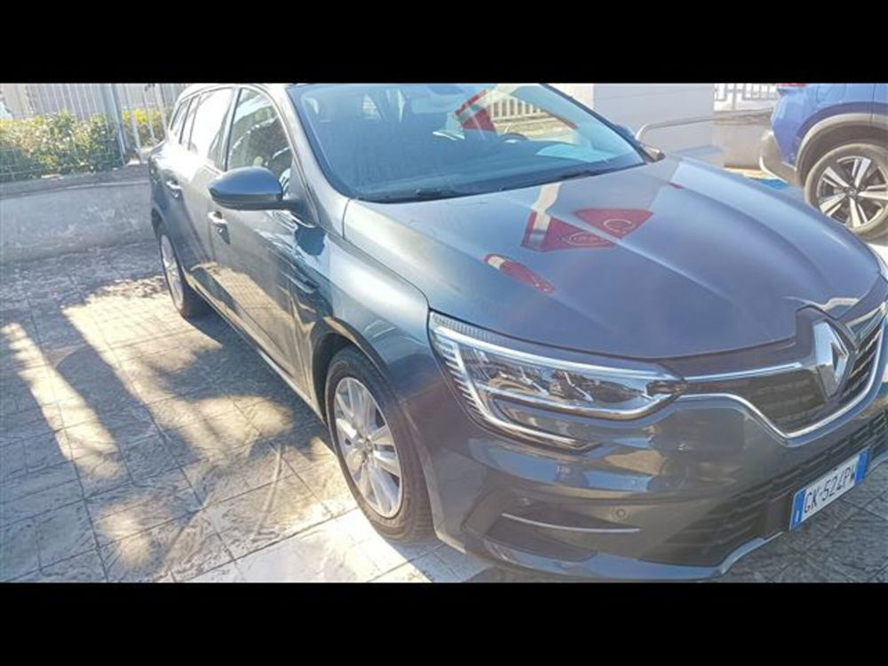 Renault Mégane Sporter Blue dCi 115 CV EDC Business  del 2022 usata a Brindisi