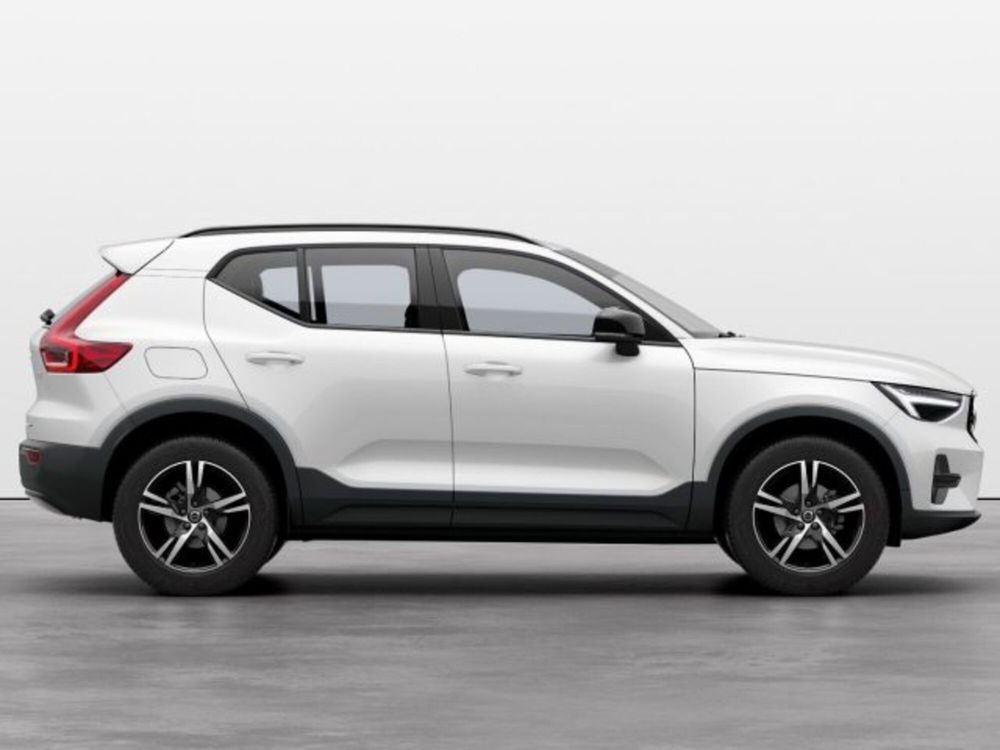 Volvo XC40 nuova a Modena (6)