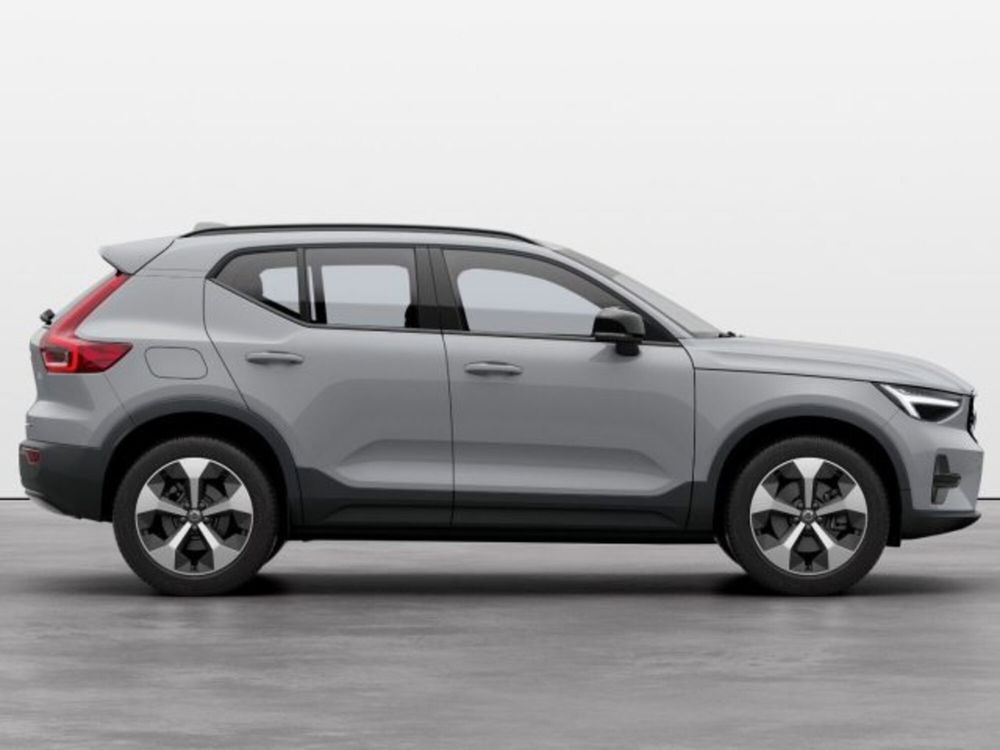 Volvo XC40 nuova a Modena (6)