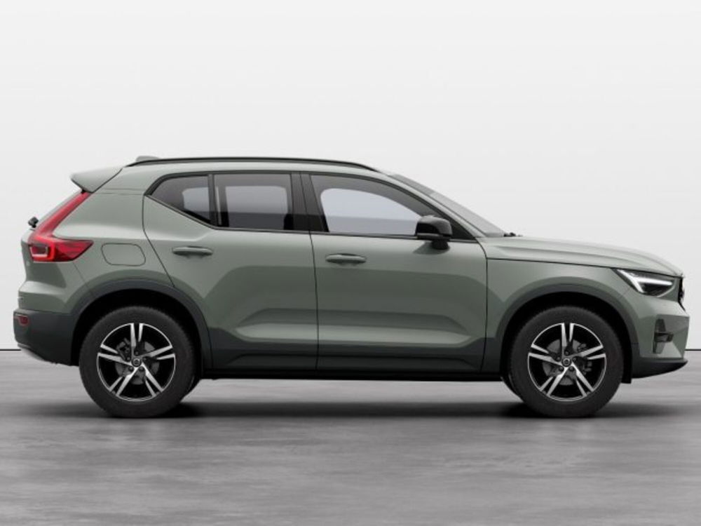 Volvo XC40 nuova a Modena (6)