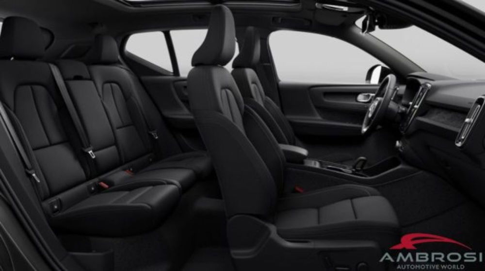 Volvo XC40 nuova a Perugia (9)