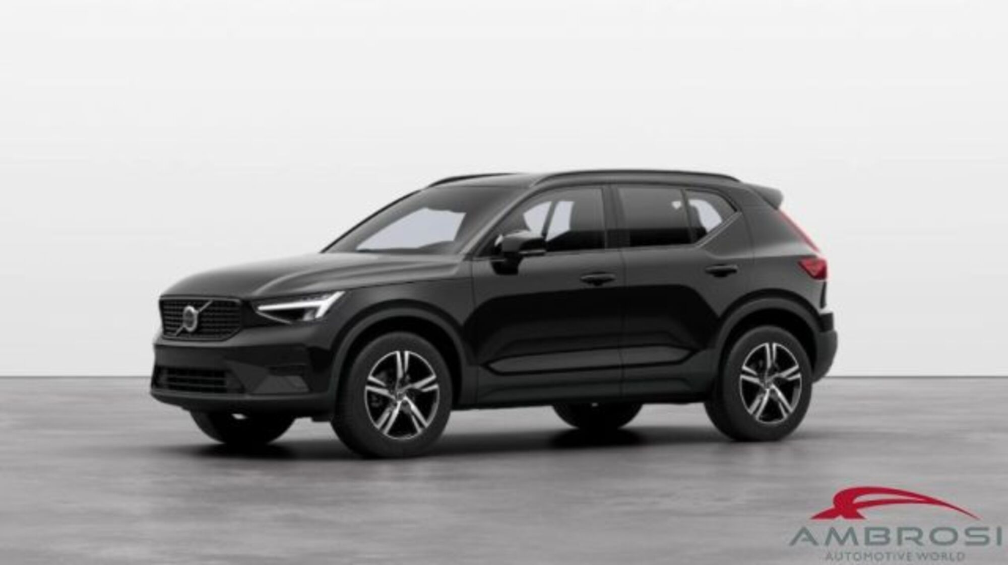 Volvo XC40 B3 automatico Plus Dark  nuova a Corciano