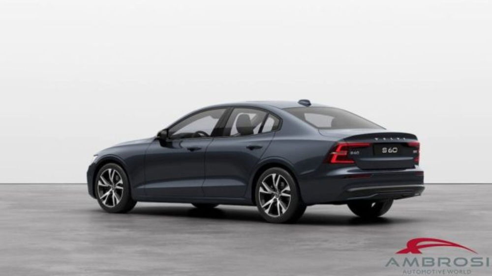 Volvo S60 B5 AWD automatico Ultimate Dark  nuova a Corciano (3)