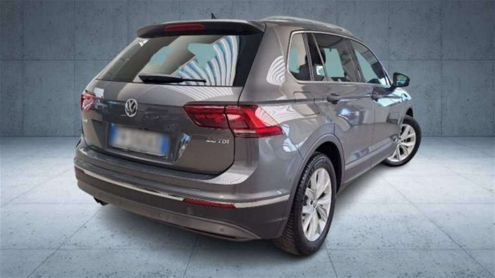 Volkswagen Tiguan Allspace 2.0 TDI SCR DSG Business BMT  del 2017 usata a Verona (2)