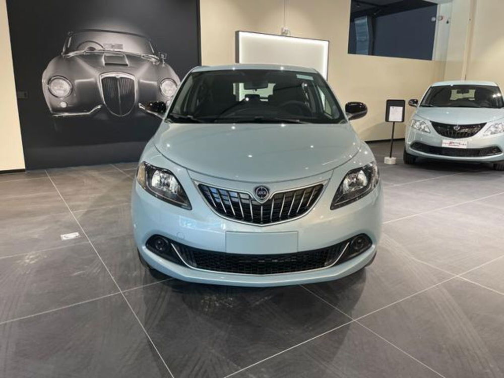 Lancia Ypsilon 1.2 69 CV 5 porte GPL Ecochic Unyca nuova a Charvensod (2)