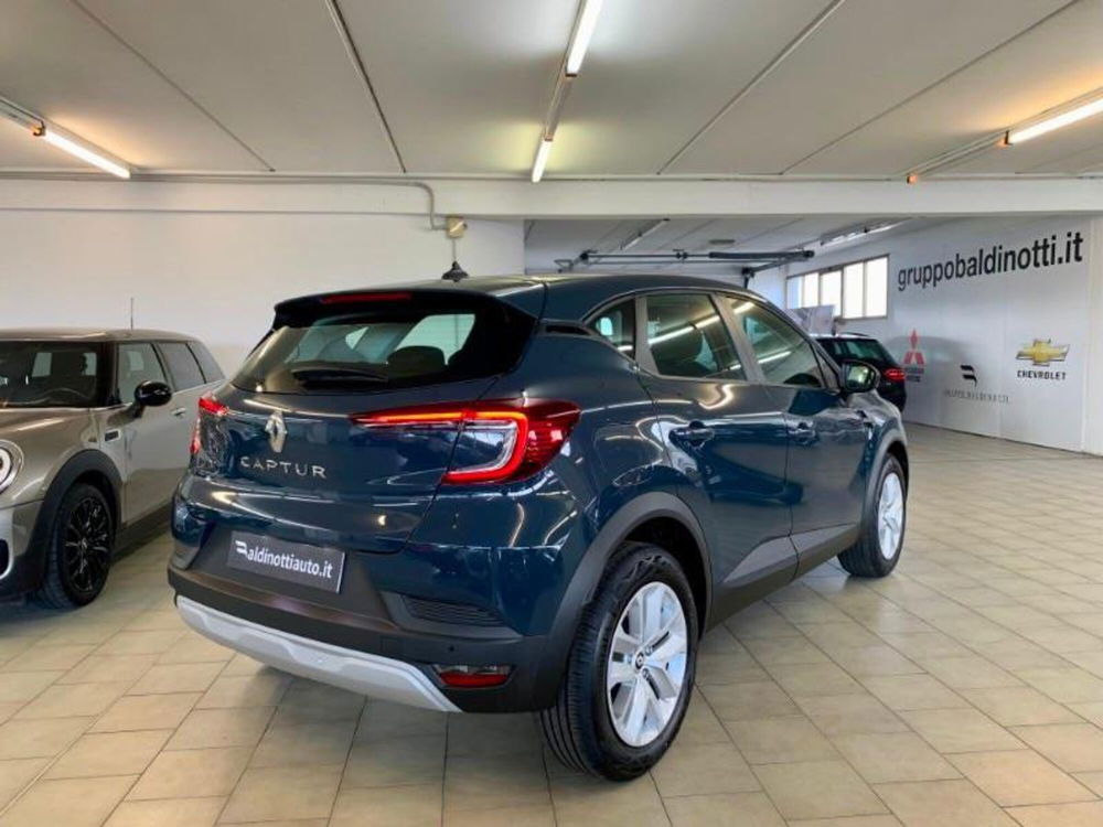 Renault Captur TCe 90 CV Equilibre nuova a Empoli (5)