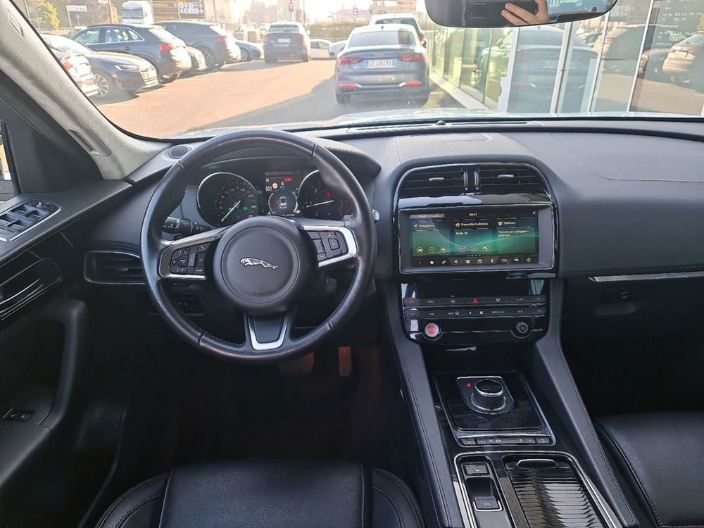 Jaguar F-Pace usata a Modena (7)