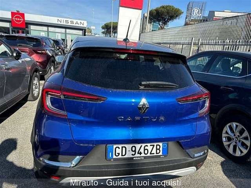 Renault Captur Blue dCi 115 CV Intens  del 2021 usata a Roma (4)