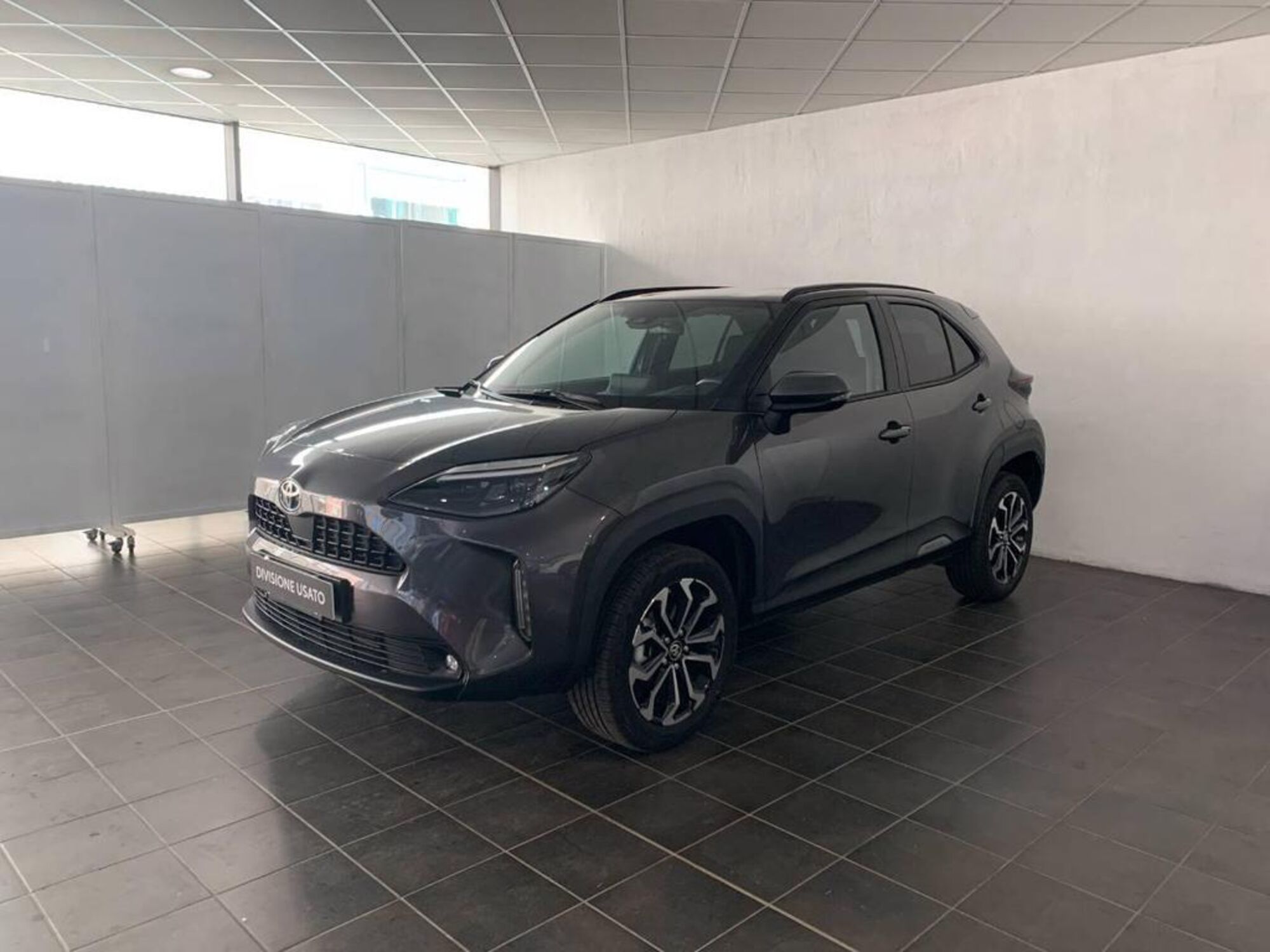 Toyota Yaris Cross 1.5h GR Sport Black Sky fwd 116cv e-cvt del 2022 usata a Torino