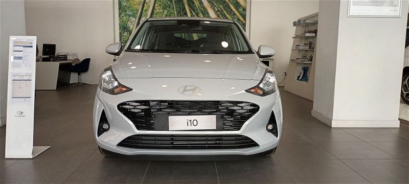 Hyundai i10 1.0 MPI Connectline nuova a Castellammare di Stabia