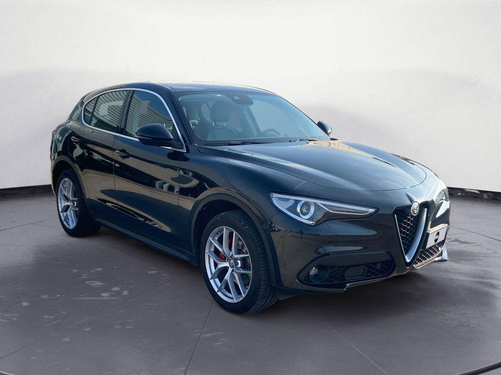 Alfa Romeo Stelvio usata a Pordenone (7)