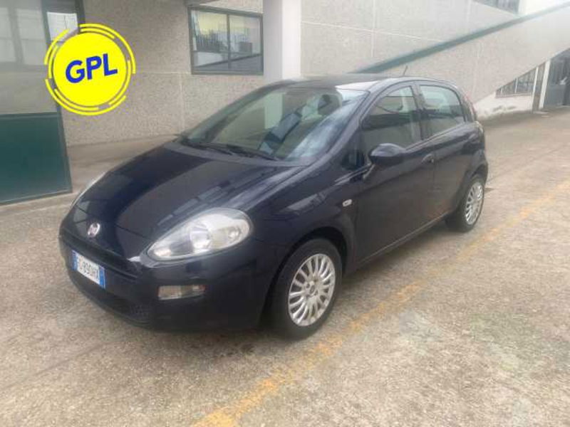 Fiat Punto 1.4 8V 5 porte Easypower Street  del 2017 usata a Bracciano