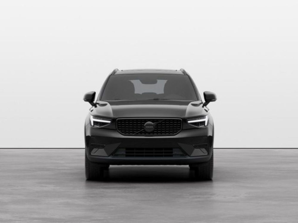 Volvo XC40 nuova a Modena (7)