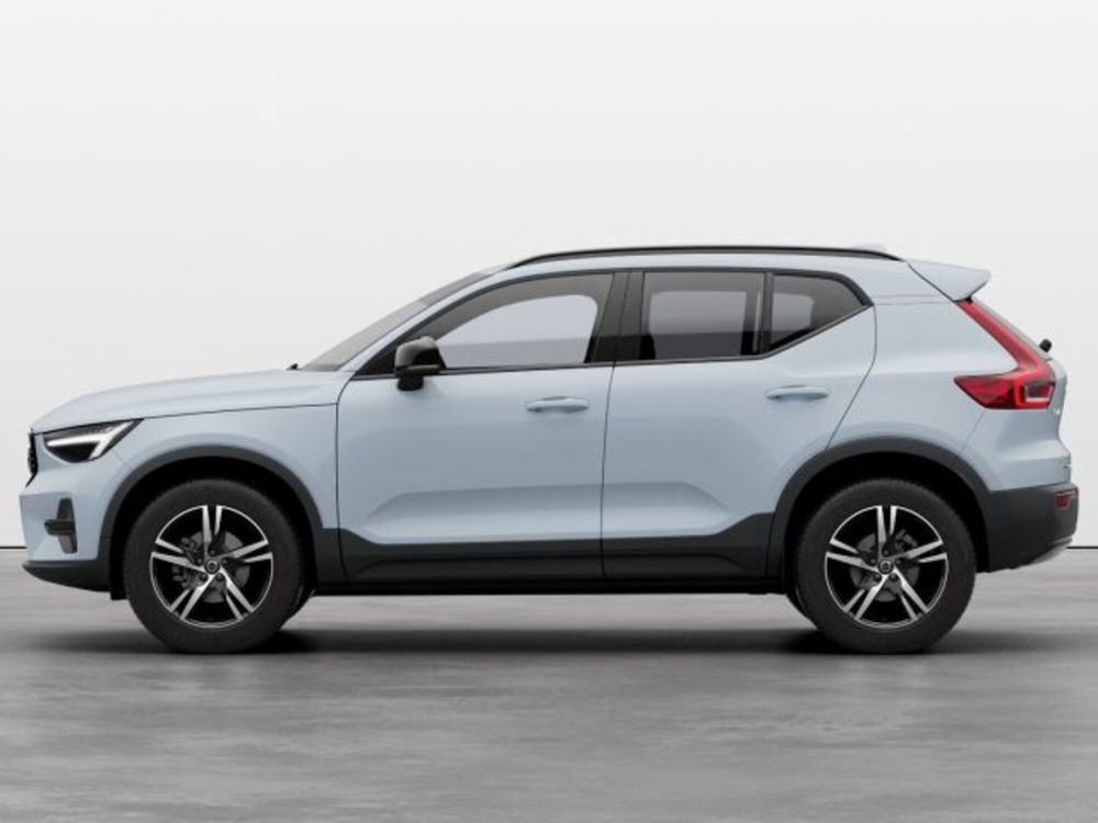 Volvo XC40 nuova a Modena (3)