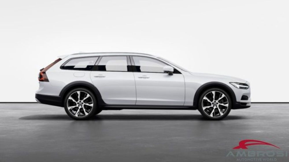 Volvo V90 Cross Country nuova a Perugia (2)