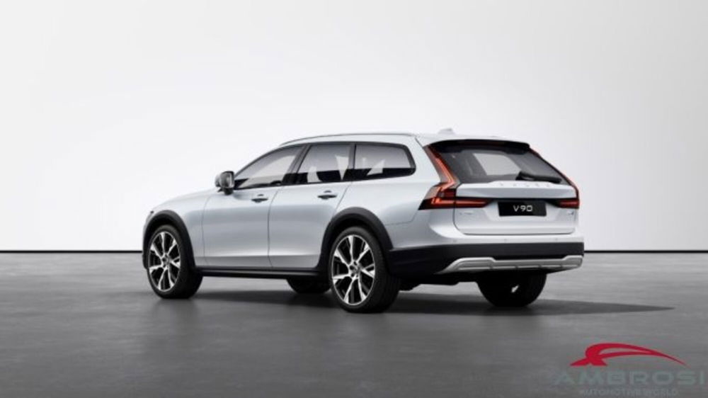 Volvo V90 Cross Country nuova a Perugia (3)