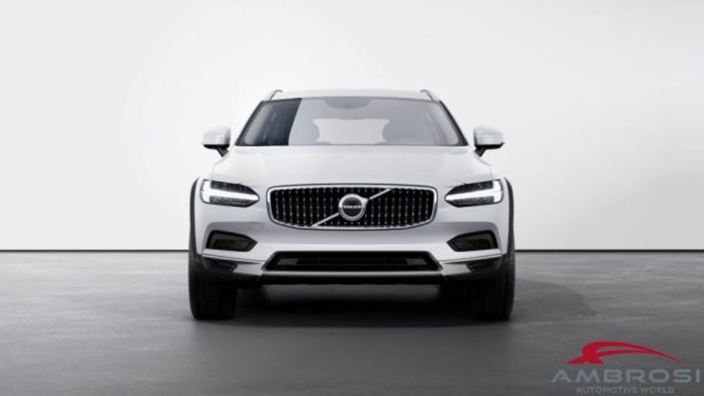 Volvo V90 Cross Country nuova a Perugia (4)