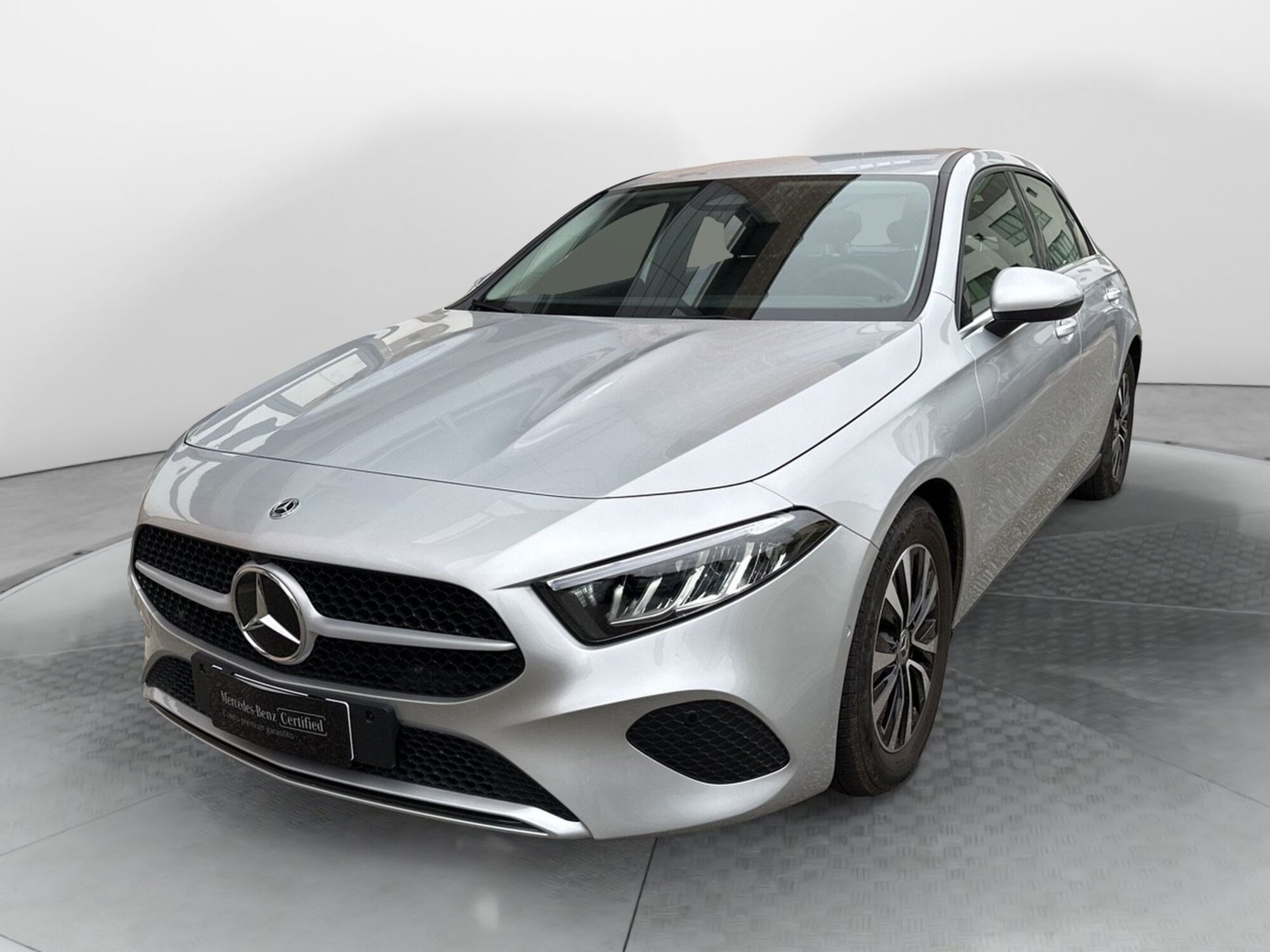 Mercedes-Benz Classe A 180 d Progressive Advanced auto del 2023 usata a Prato