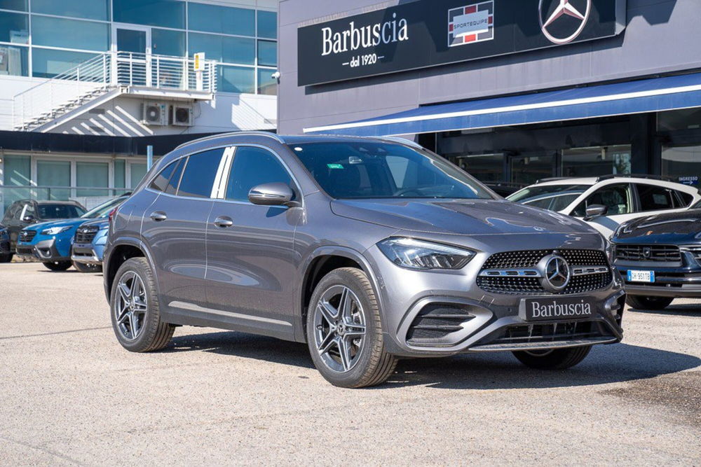 Mercedes-Benz GLA SUV nuova a Pescara (2)