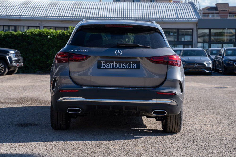 Mercedes-Benz GLA SUV nuova a Pescara (3)