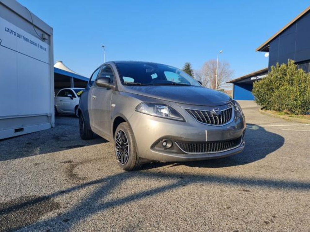 Lancia Ypsilon nuova a Torino (8)