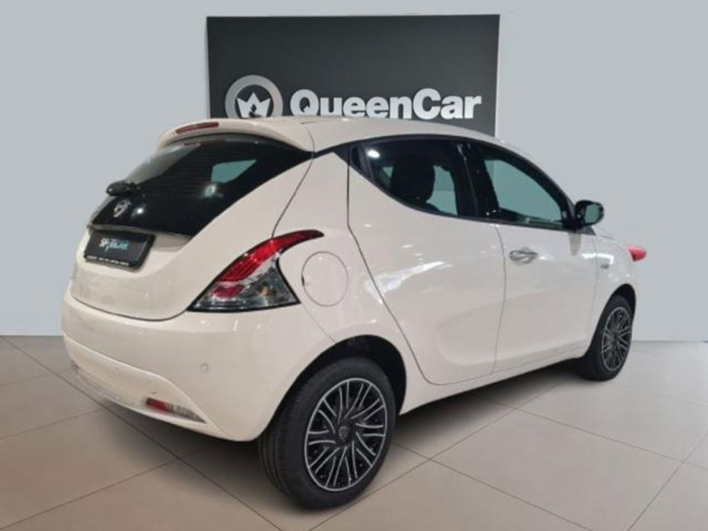 Lancia Ypsilon nuova a Torino (17)