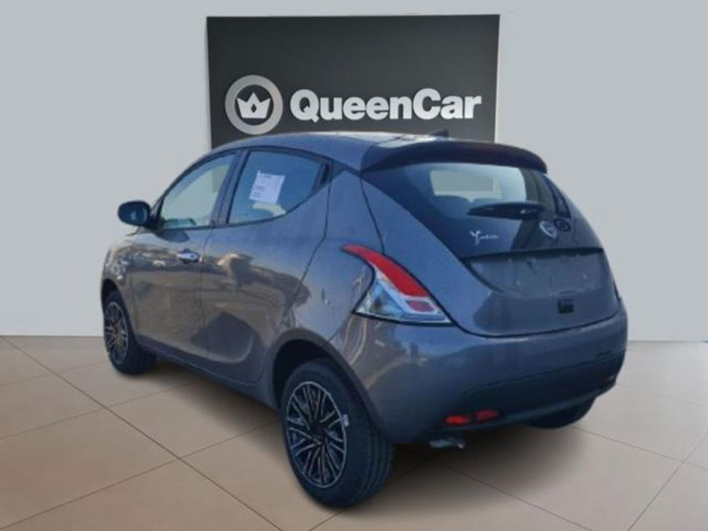 Lancia Ypsilon nuova a Torino (4)