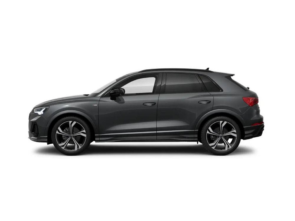 Audi Q3 45 TFSI e S tronic Identity Black nuova a Paruzzaro (2)