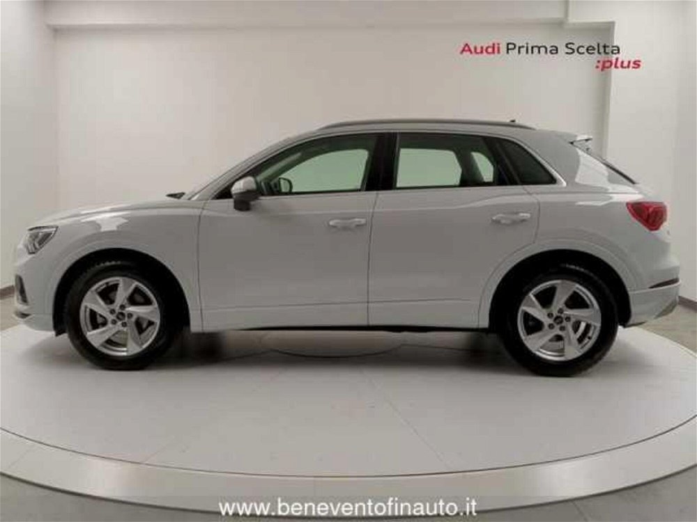 Audi Q3 35 2.0 tdi Business s-tronic del 2020 usata a Pratola Serra (4)