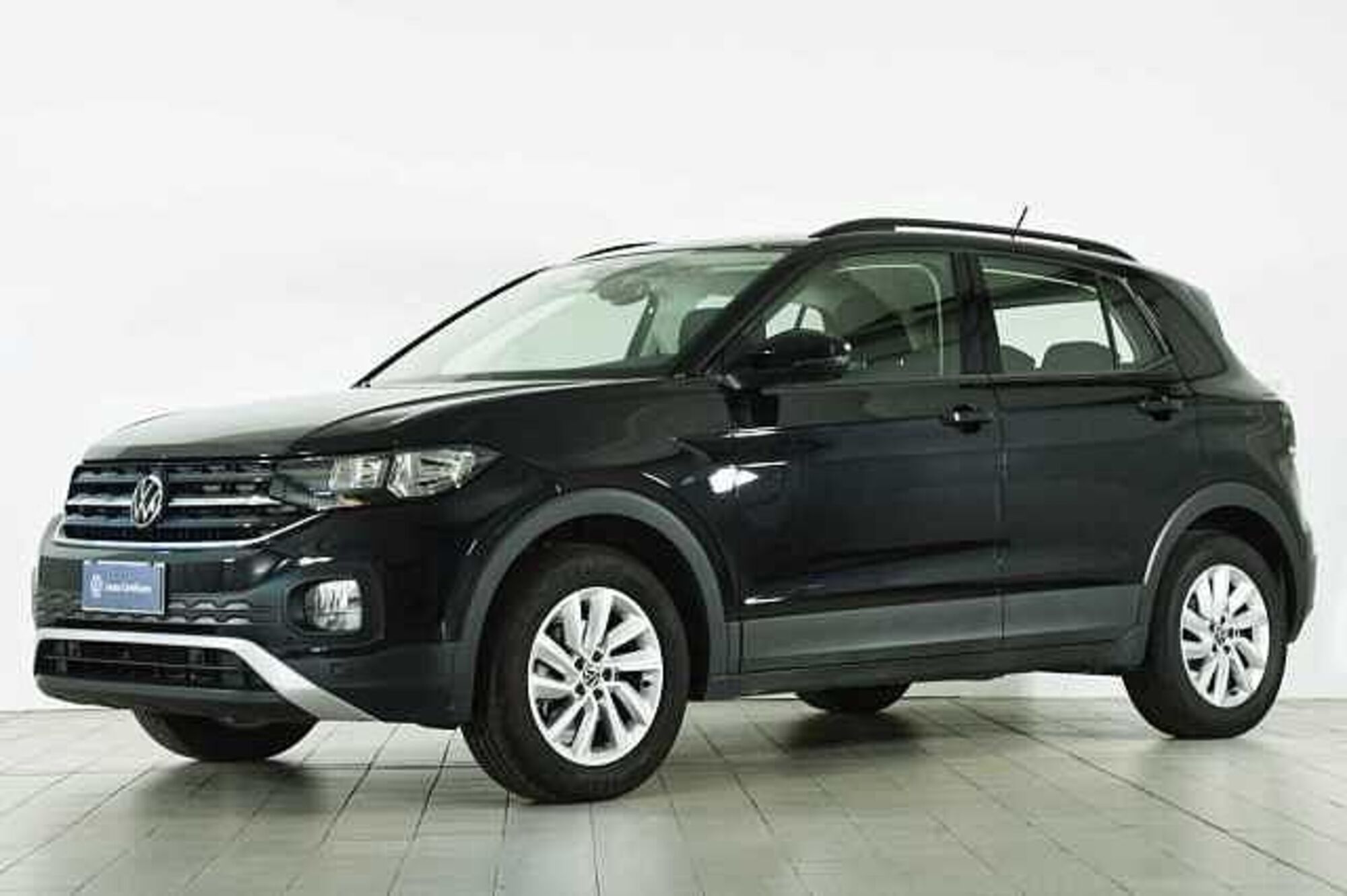 Volkswagen T-Cross 1.0 tsi Edition 95cv del 2022 usata a Barni