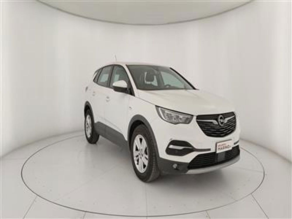 Opel Grandland X usata a Bari (11)