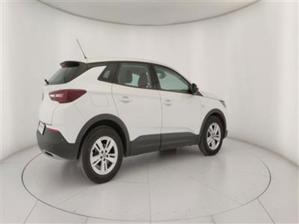 Opel Grandland X usata a Bari (8)