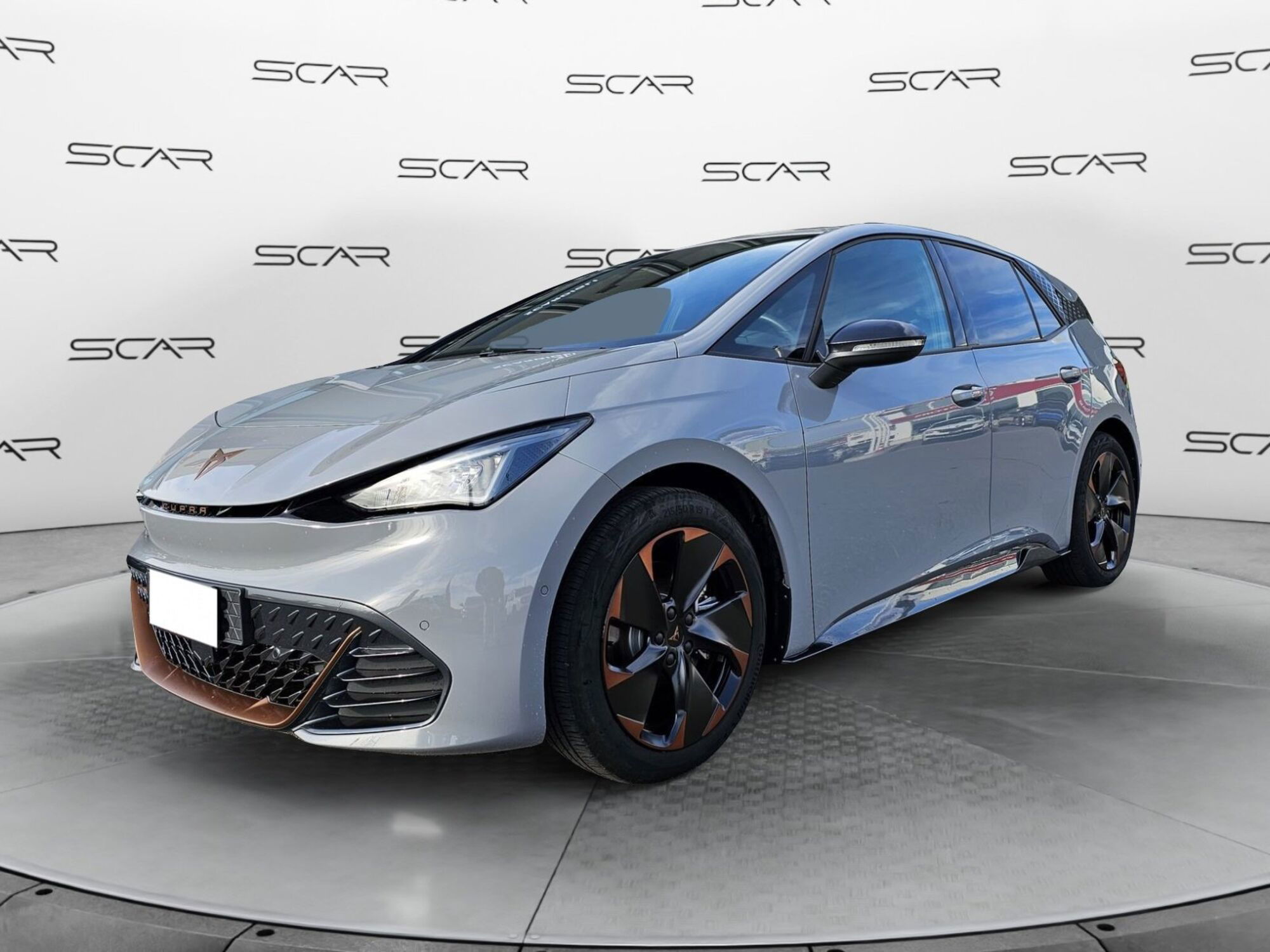 Cupra Born Born e-Boost 58kWh 231CV del 2023 usata a Livorno