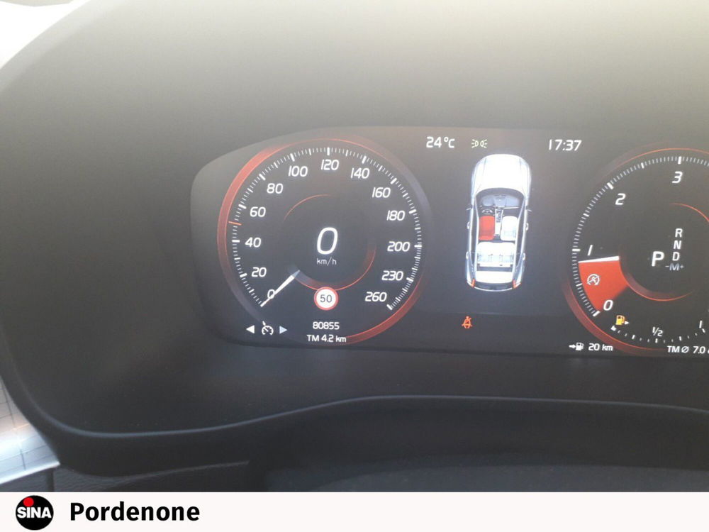 Volvo XC40 usata a Pordenone (12)