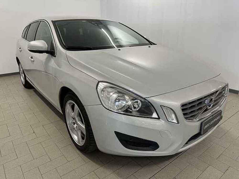 Volvo V60 D3 Geartronic Momentum  del 2012 usata a Civitanova Marche (5)