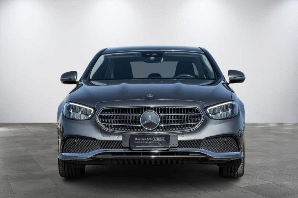 Mercedes-Benz Classe E 200 d Auto Business Sport  del 2022 usata a Elmas (3)